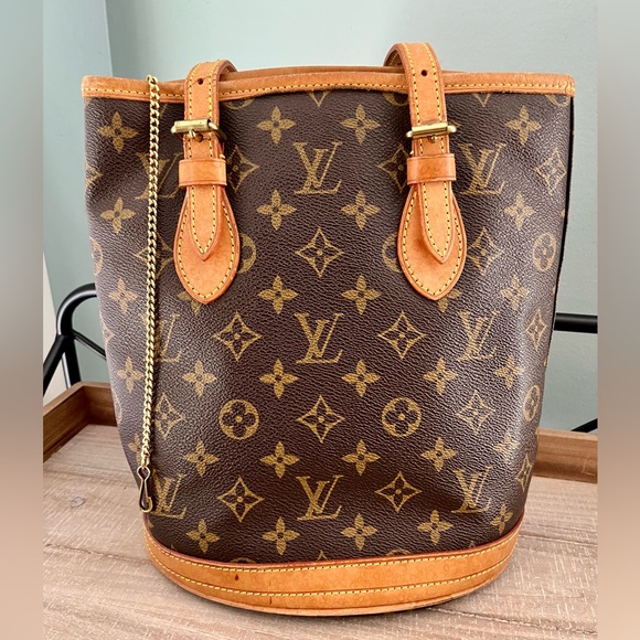 Louis Vuitton Authentic Monogram Petite Bucket Bag ✨Vintage✨ - Picture 14 of 16